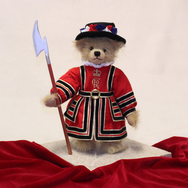 Teddy Beefeater - The Royal Yeoman Warder 2023 189648 v. Hermann Coburg